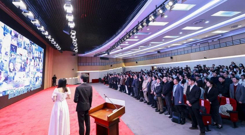 ED553DE6A1C926364D020B384C4_3DA2F5ED_153F3