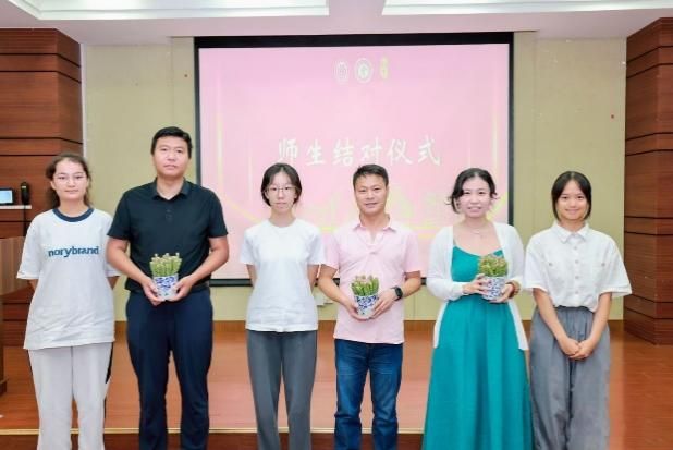 DEC268FD5B4938801A696394AB8_744BA5C8_93E9