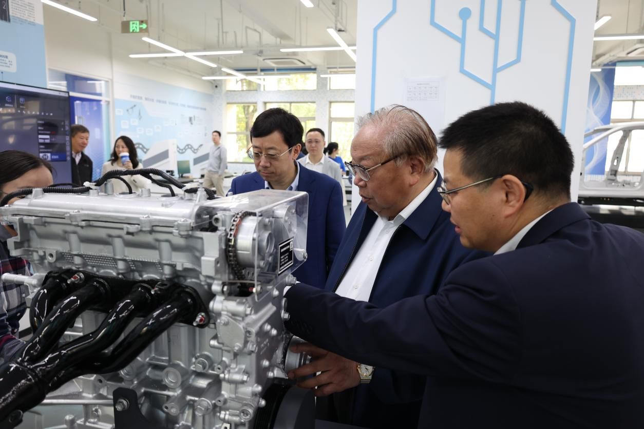 1D1C7B47193365D74F0B3F836AC_744EBCCE_1DD52