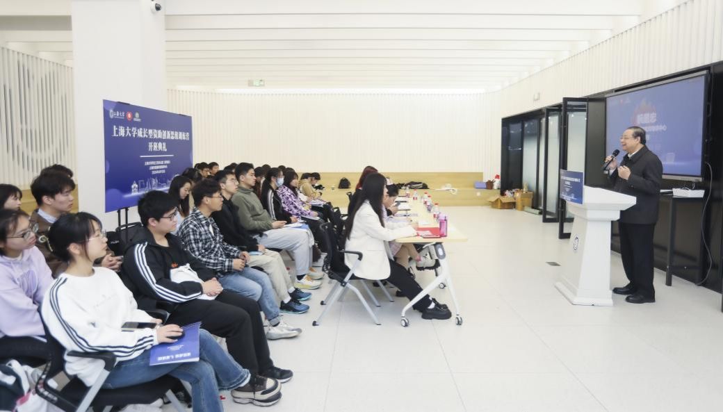 8B00EBC6BF65A8F7DC9B93E4616_FDE33F70_1359F