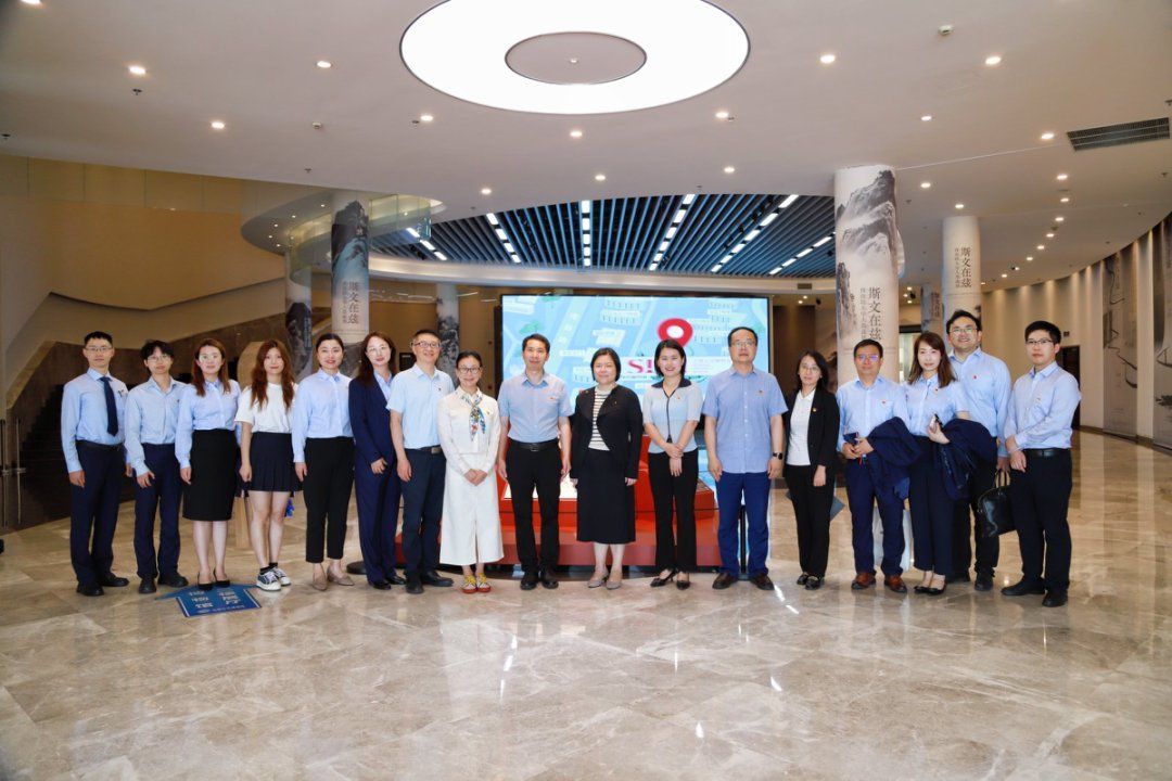 8F4BD6E01FF46F80E0CB65C9EEA_8F720F7C_1E158