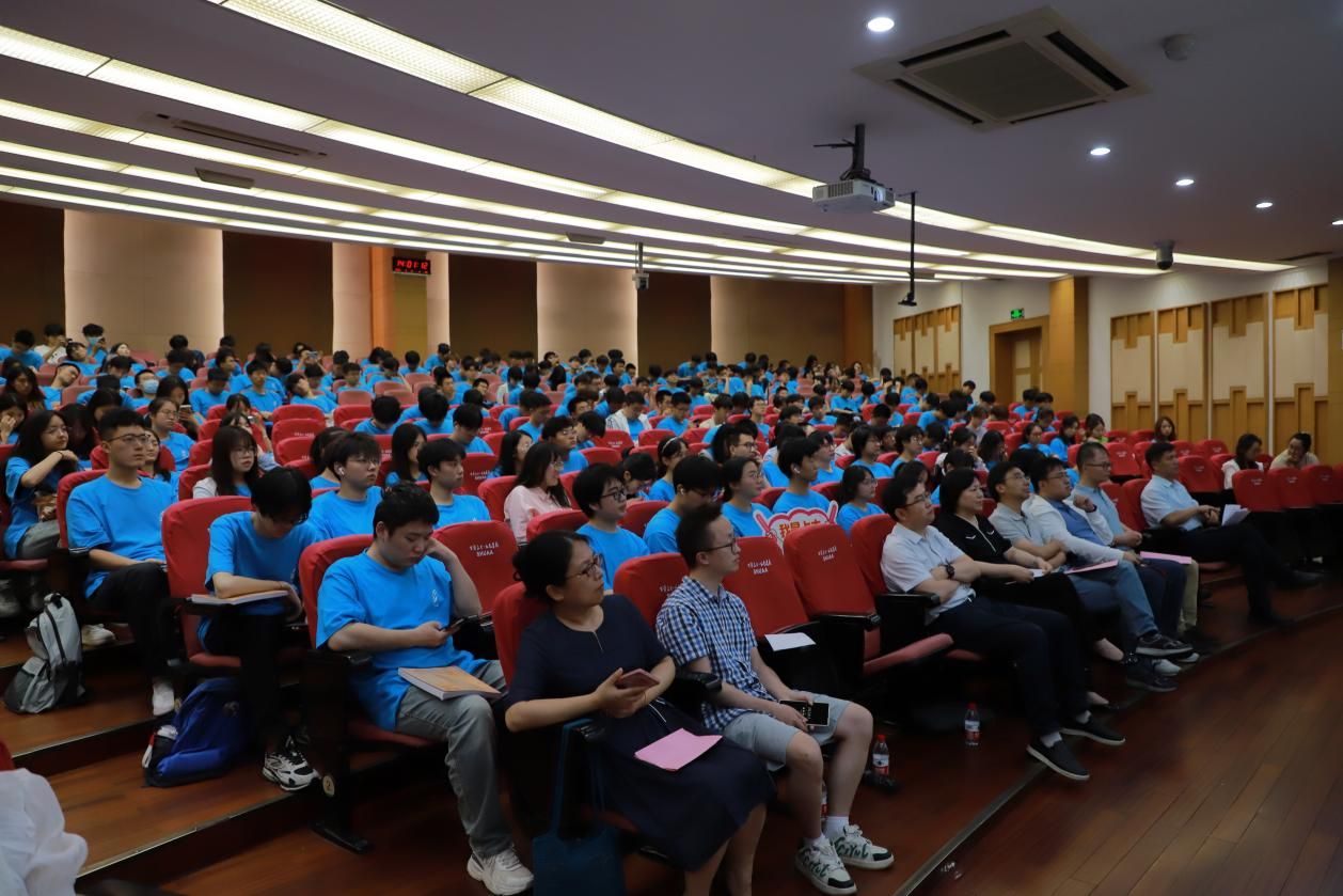 9B26DF8AACDBC8EA25D365654F2_717D30AD_2410D