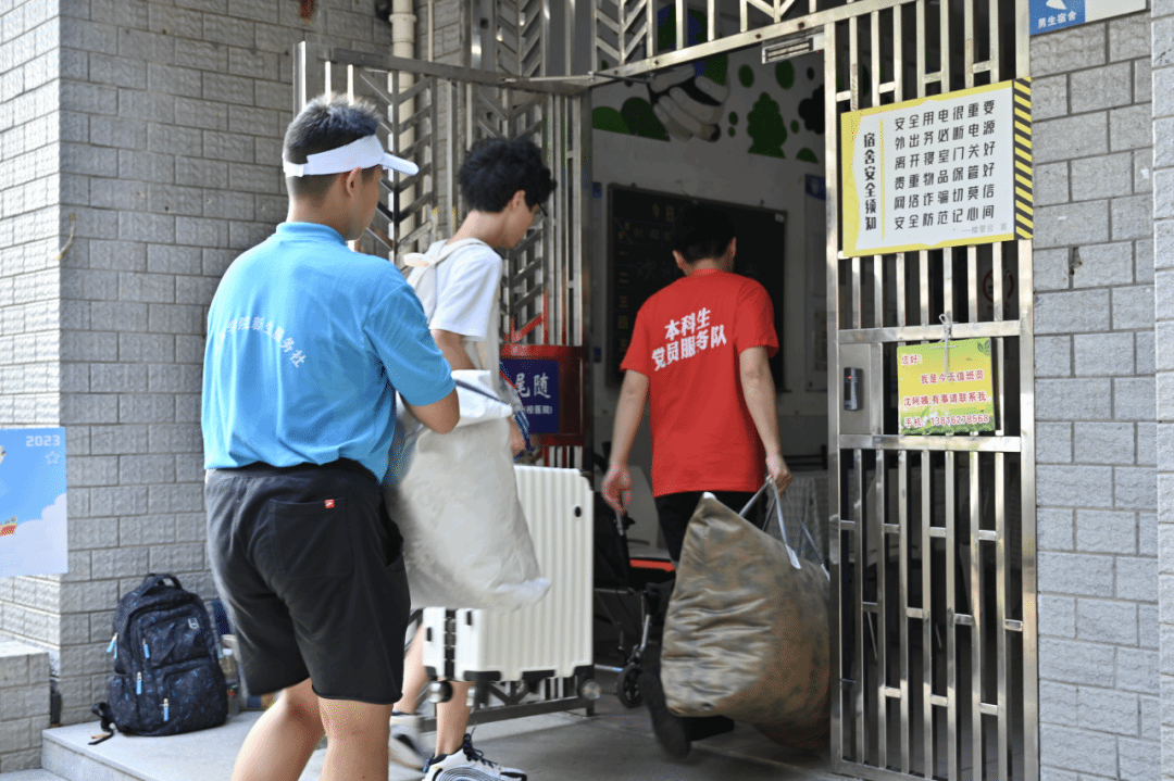 4B8CA093DB99F575357D8BB485B_A2BE7139_6496F