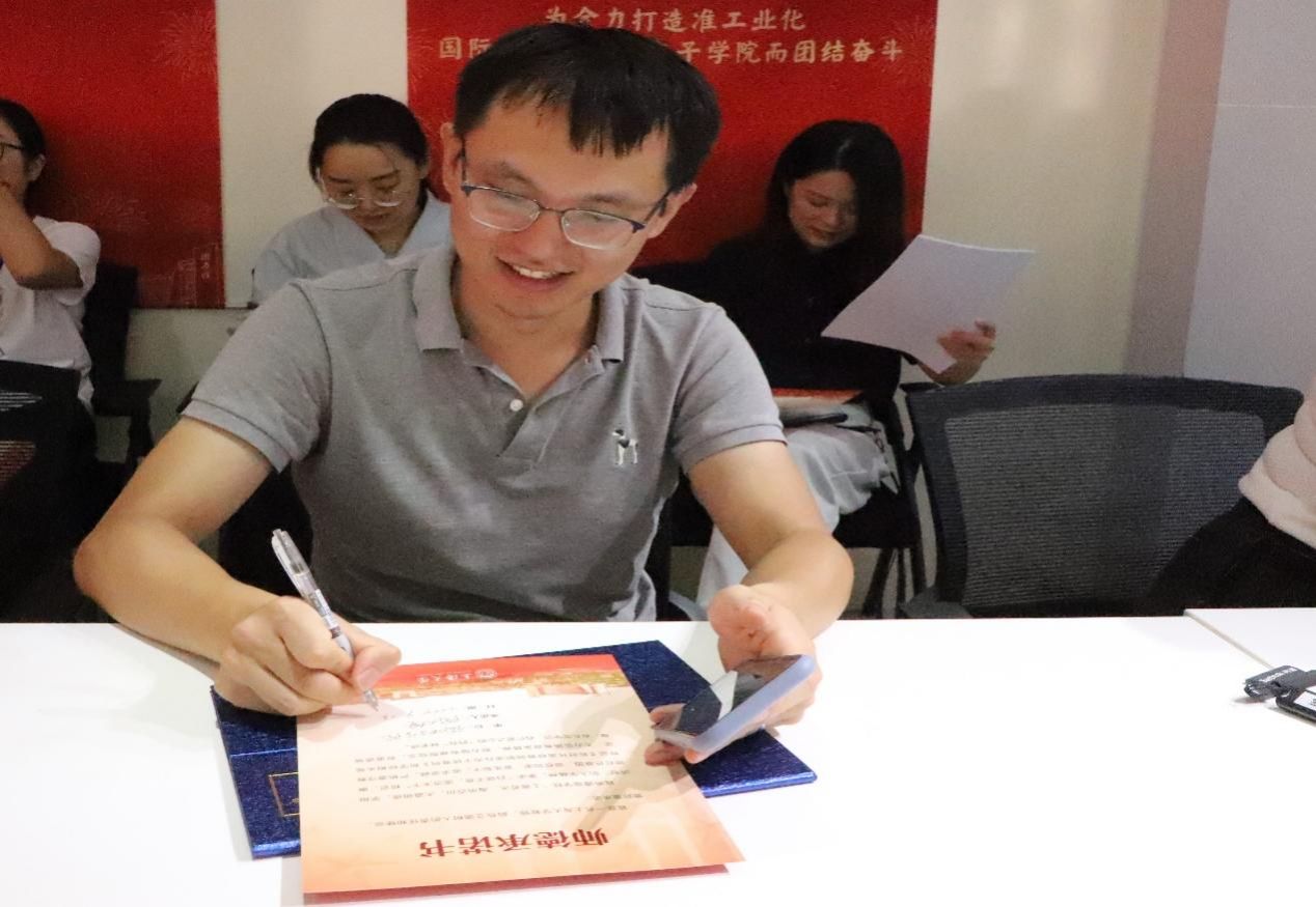 0D4CA95C247A2DE23A2FCD434DC_40C9AC80_1D720